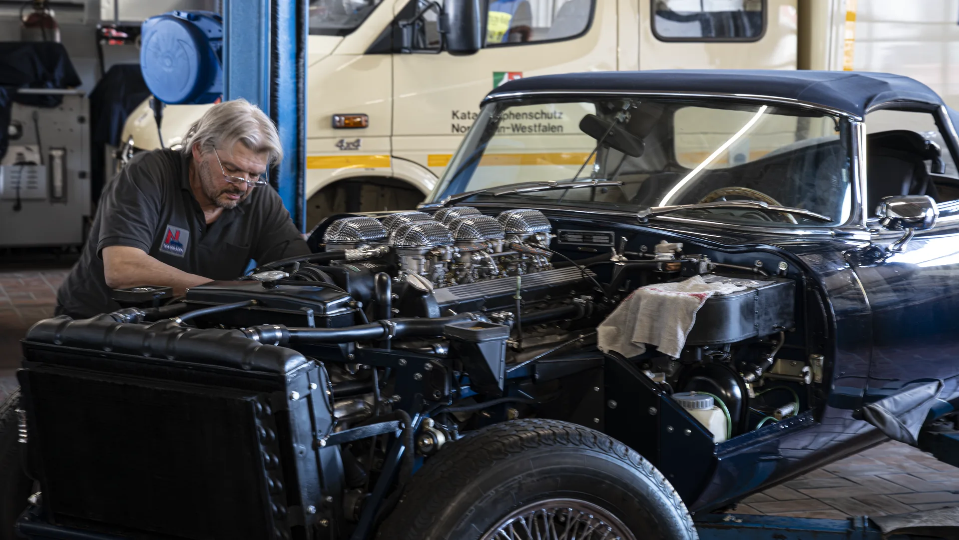 Mechaniker bei der Arbeit — Businessfotografie